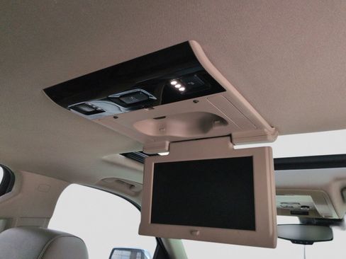 Used 2015 Chevrolet Suburban LTZ AWD/4WD image 29