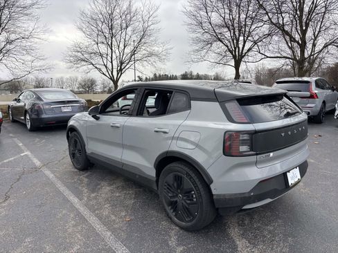 New 2026 Volvo EX30 Cross Country Ultra w/ Protection Package Premier image 5