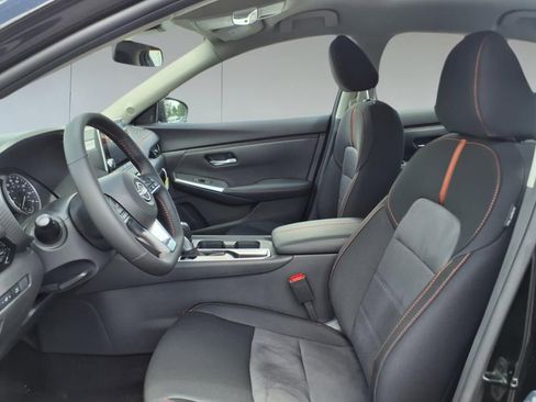 New 2025 Nissan Sentra SR image 18