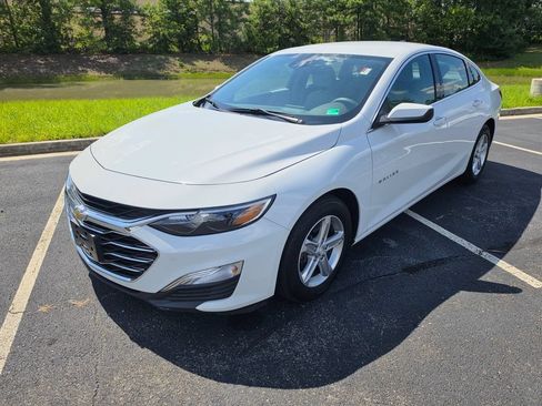 Used 2021 Chevrolet Malibu LS w/ Driver Confidence Package II FWD image 4