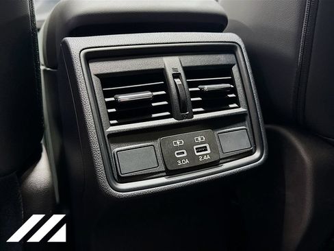 Used 2026 Subaru Forester Premium AWD/4WD image 25