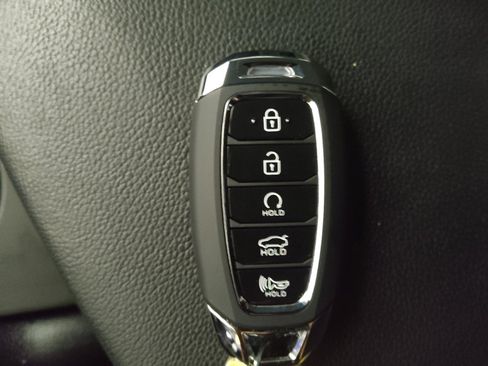 Used 2023 Hyundai Elantra SEL FWD image 32