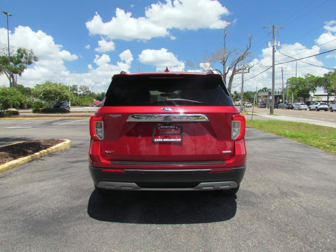 Used 2020 Ford Explorer XLT w/ Equipment Group 202A RWD image 7