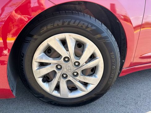 Used 2019 Hyundai Elantra SE FWD image 9