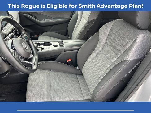 Certified 2022 Nissan Rogue SV image 17