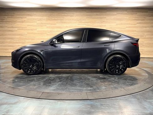 Used 2024 Tesla Model Y Long Range image 13