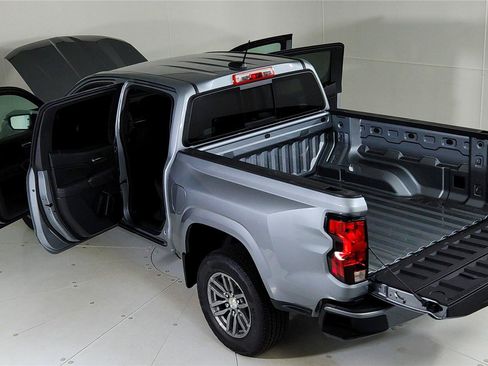 Used 2023 Chevrolet Colorado LT w/ LT Convenience Package II RWD image 27
