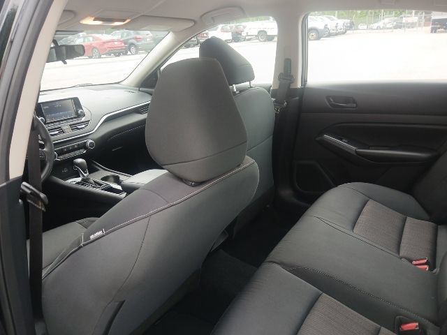 Used 2024 Nissan Altima 2.5 S FWD image 8
