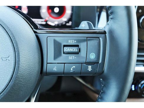 Used 2025 Nissan Pathfinder Platinum w/ Cargo Package image 17