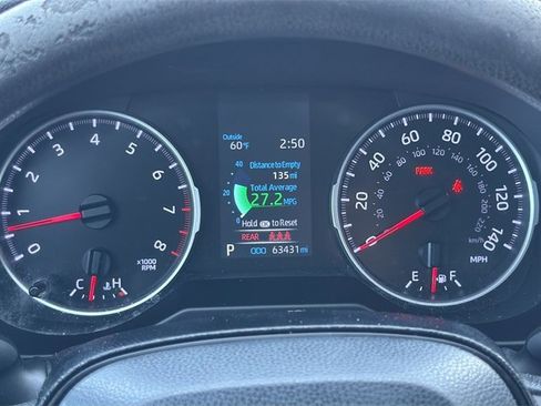 Used 2021 Toyota RAV4 LE image 16