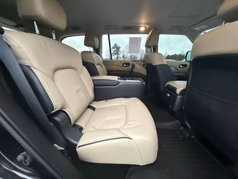 Used 2024 INFINITI QX80 Premium Select w/ Cargo Package image 34