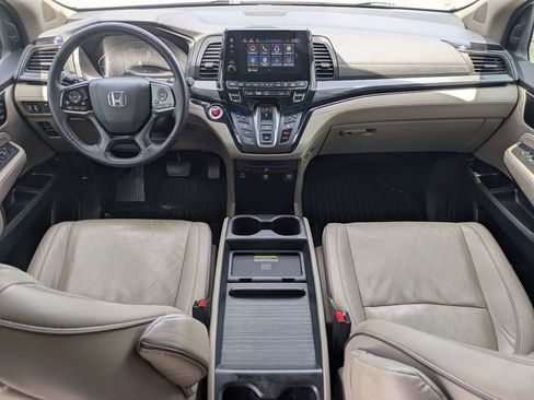 Used 2022 Honda Odyssey Elite image 16