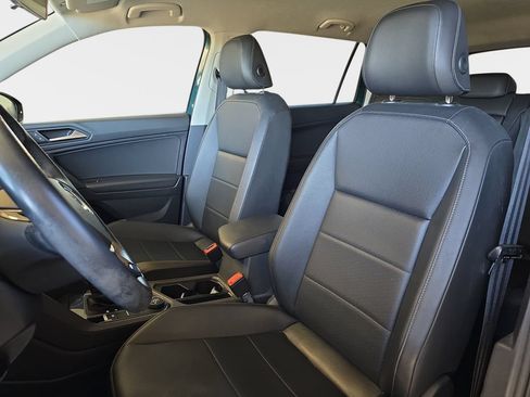Used 2019 Volkswagen Tiguan SE AWD/4WD image 17