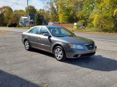 Used 2010 Hyundai Sonata GLS image 5