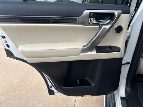 Used 2022 Lexus GX 460 Premium image 31