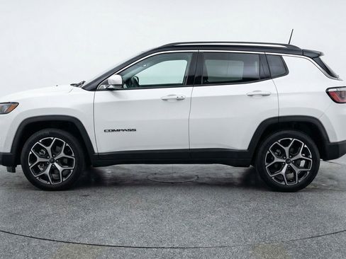 Used 2025 Jeep Compass Limited AWD/4WD image 5