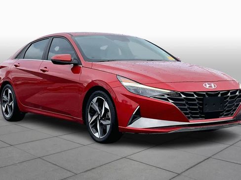 Used 2021 Hyundai Elantra Limited image 3