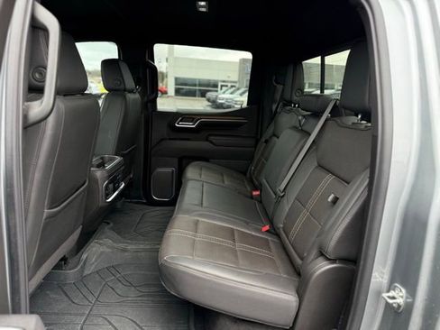 Used 2025 Chevrolet Silverado 1500 High Country image 18