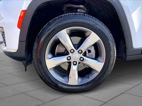 Used 2021 Jeep Grand Cherokee L Limited image 11