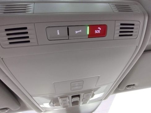 New 2025 Volkswagen Taos SE image 30