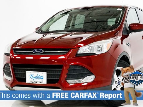 Used 2015 Ford Escape SE image 2