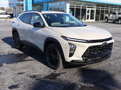 New 2026 Chevrolet Trax ACTIV image 2