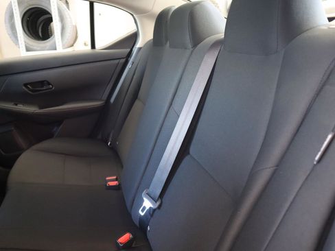 Used 2025 Nissan Sentra S image 31