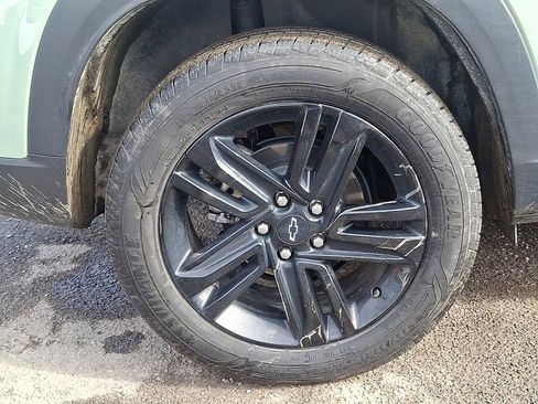 Used 2025 Chevrolet Trax ACTIV w/ Driver Confidence Package image 34