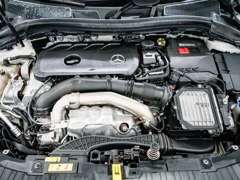 Certified 2024 Mercedes-Benz GLA 250 image 28