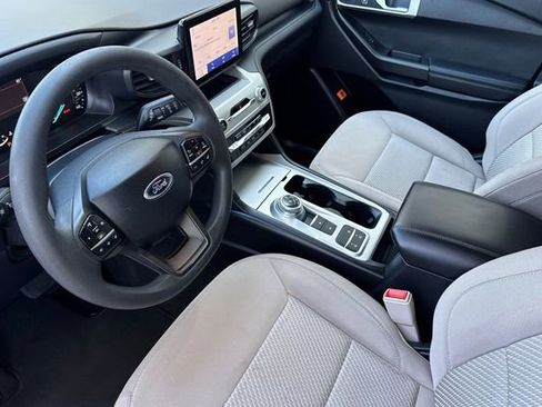 Used 2022 Ford Explorer 2WD image 10
