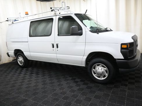 Used 2014 Ford E-150 and Econoline 150 RWD image 12