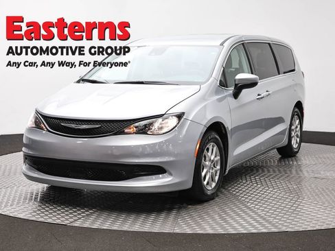 Used 2023 Chrysler Voyager LX FWD image 1