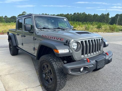 Used 2023 Jeep Gladiator Mojave w/ Cold Weather Group AWD/4WD image 18