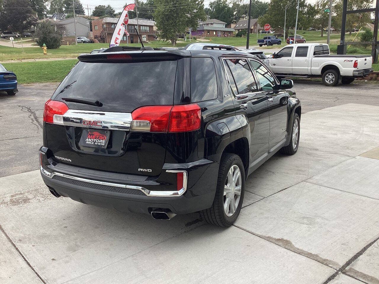 Used 2017 GMC Terrain SLT w/ Open Road Package AWD/4WD image 4