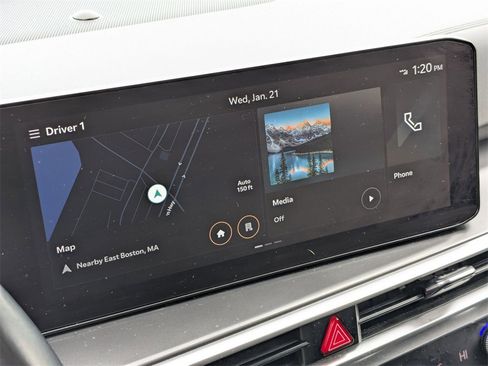 Used 2024 Kia Sorento S image 22