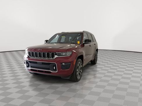 Used 2021 Jeep Grand Cherokee L Overland w/ Luxury Tech Group IV AWD/4WD image 5
