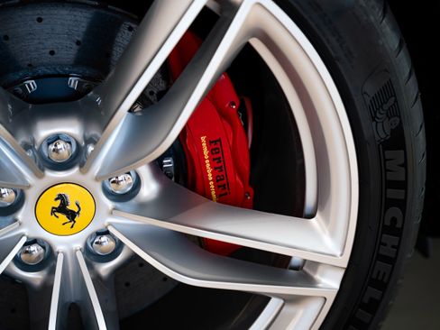 Used 2024 Ferrari Roma Spider image 43