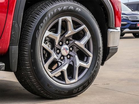 Used 2023 GMC Sierra 1500 SLT w/ SLT Convenience Package image 9