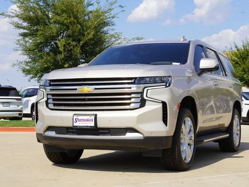 Used 2023 Chevrolet Tahoe High Country RWD image 3