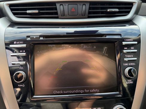 Used 2022 Nissan Murano S AWD/4WD image 17