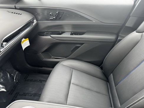 New 2025 Cadillac Lyriq Luxury image 27
