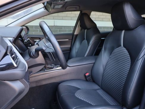 Used 2022 Toyota Camry SE FWD image 15