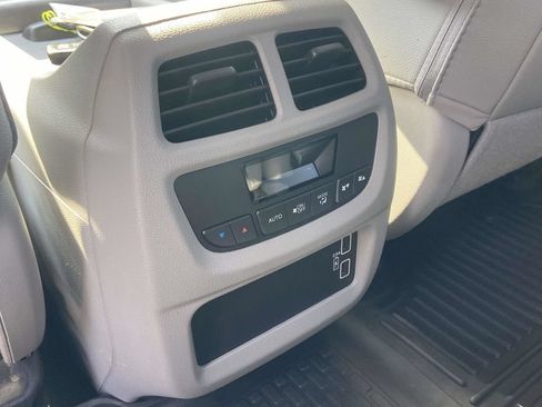 Certified 2021 Honda Pilot Special Edition image 13