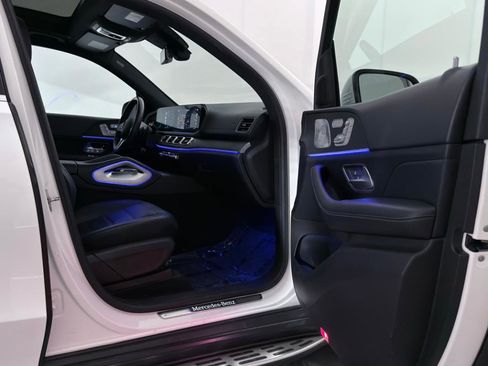 Used 2020 Mercedes-Benz GLS 450 4MATIC image 24