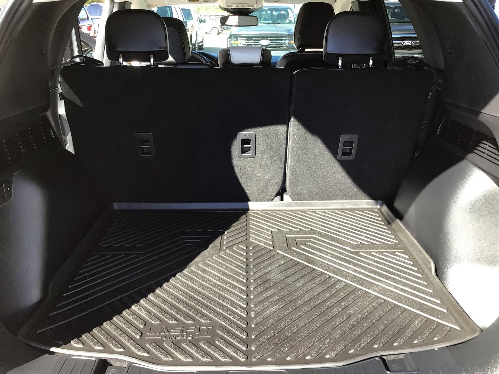 Certified 2024 Ford Escape Platinum w/ Class II Trailer Tow Package AWD/4WD image 19