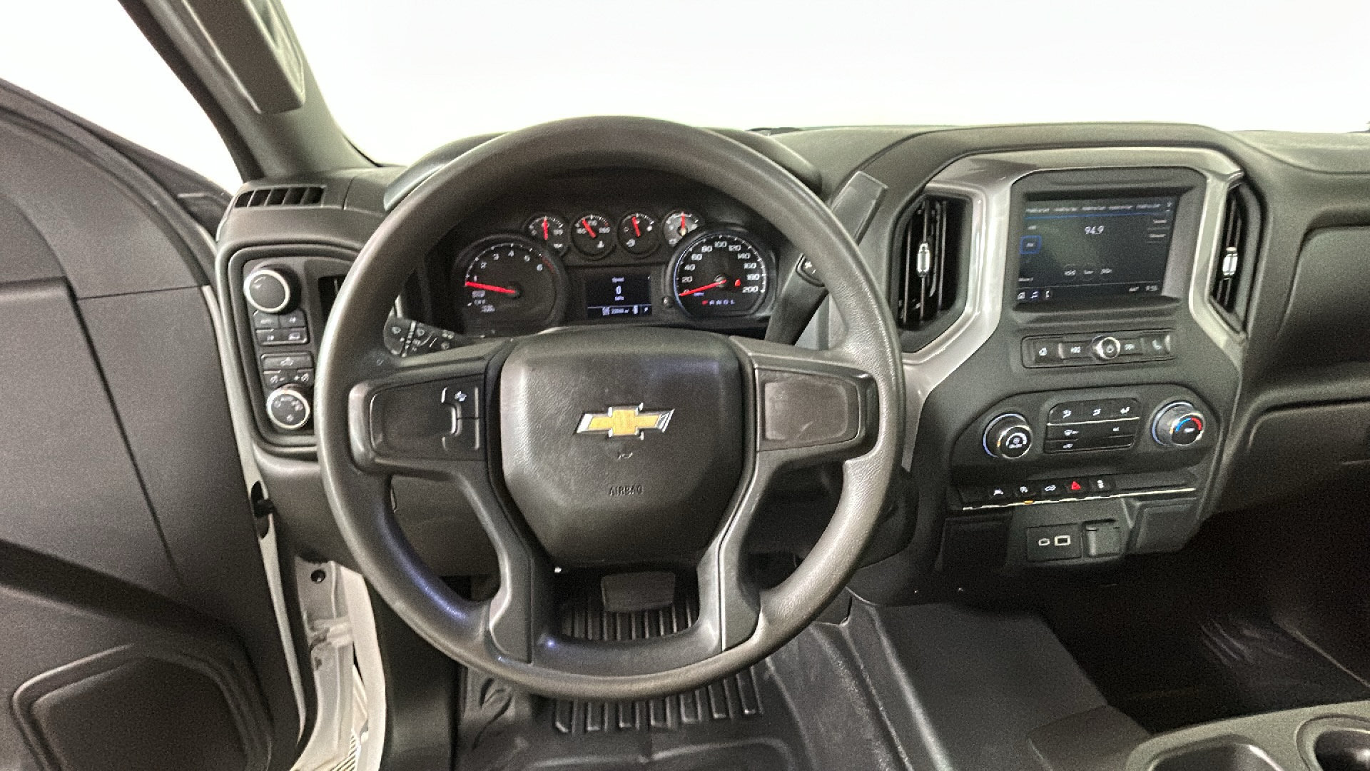 Used 2022 Chevrolet Silverado 1500 W/T w/ Trailering Package AWD/4WD image 17