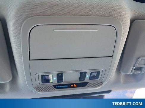 Used 2025 Ford Mustang Mach-E Premium w/ Sport Appearance Package image 38