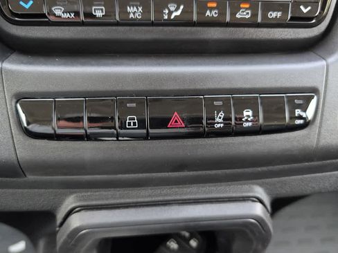 Used 2023 RAM ProMaster 2500 FWD image 18