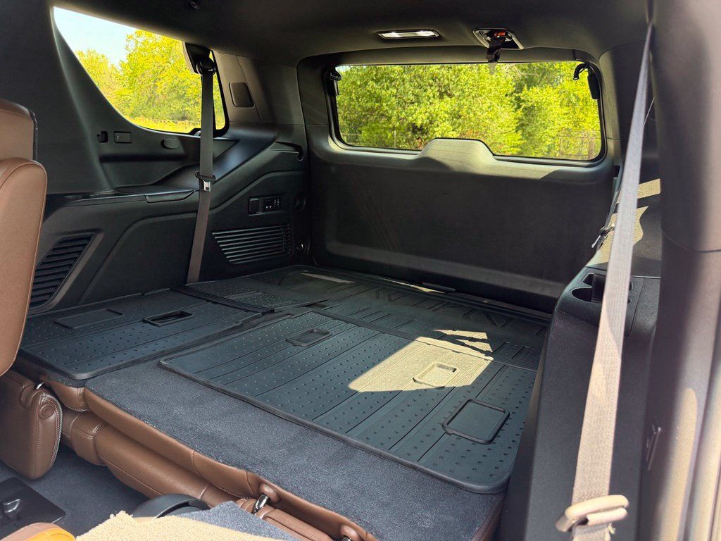 Used 2021 Chevrolet Tahoe High Country AWD/4WD image 33