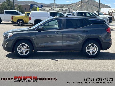 Used 2021 GMC Terrain SLE w/ Driver Convenience Package AWD/4WD image 4